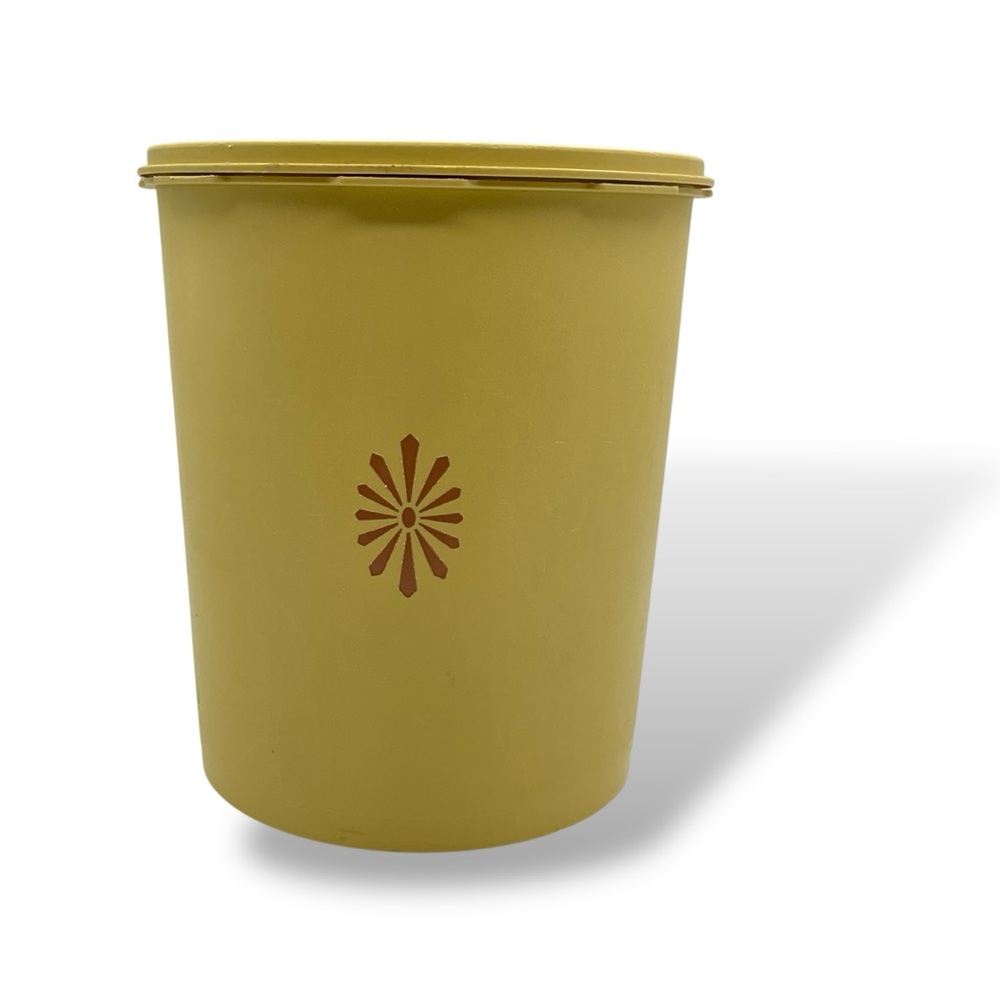Vintage Tupperware Servalier Stacking Canister Harvest Gold Yellow Starburst Lid